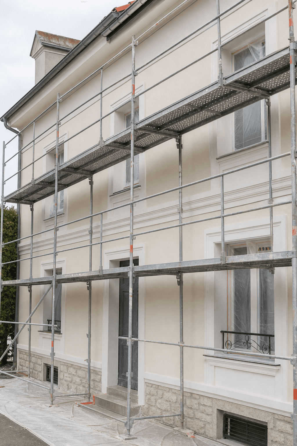 Ravalement de façade, enduit et peinture extérieure